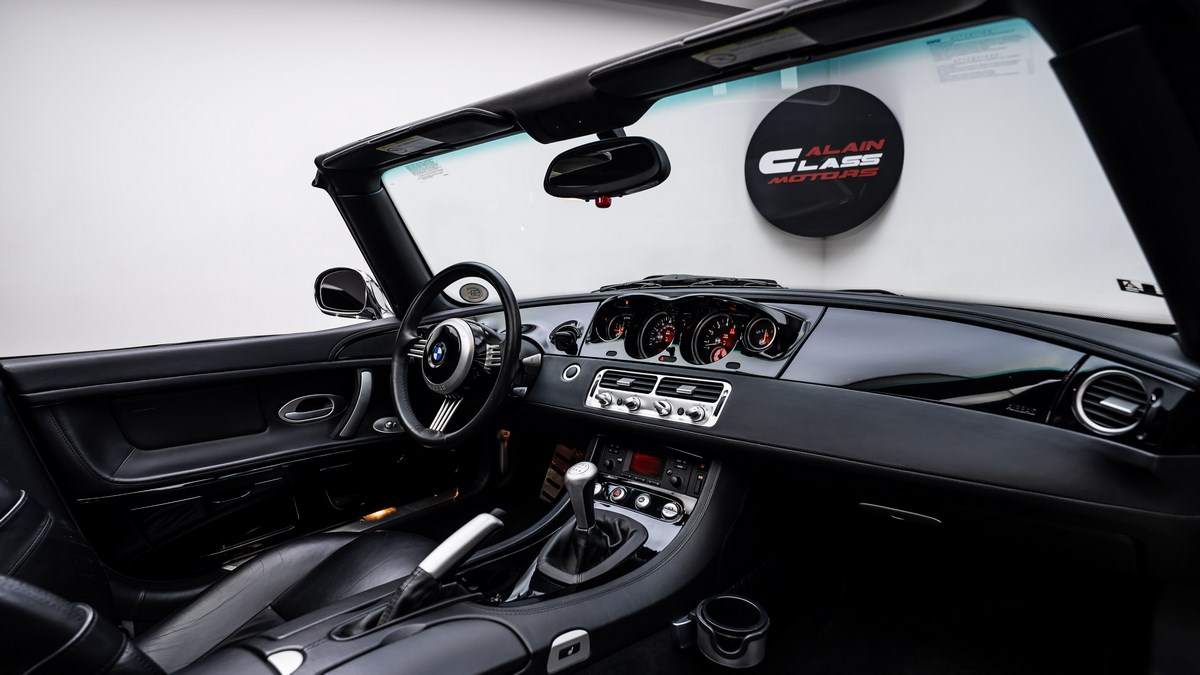 2000 BMW Z8, 6/18