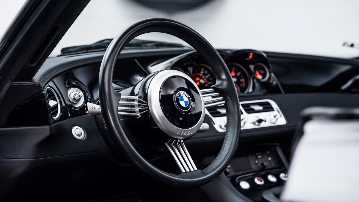 2000 BMW Z8, 9/18