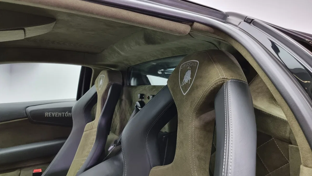 2008 Lamborghini Reventon interior, door panel, Green | Black