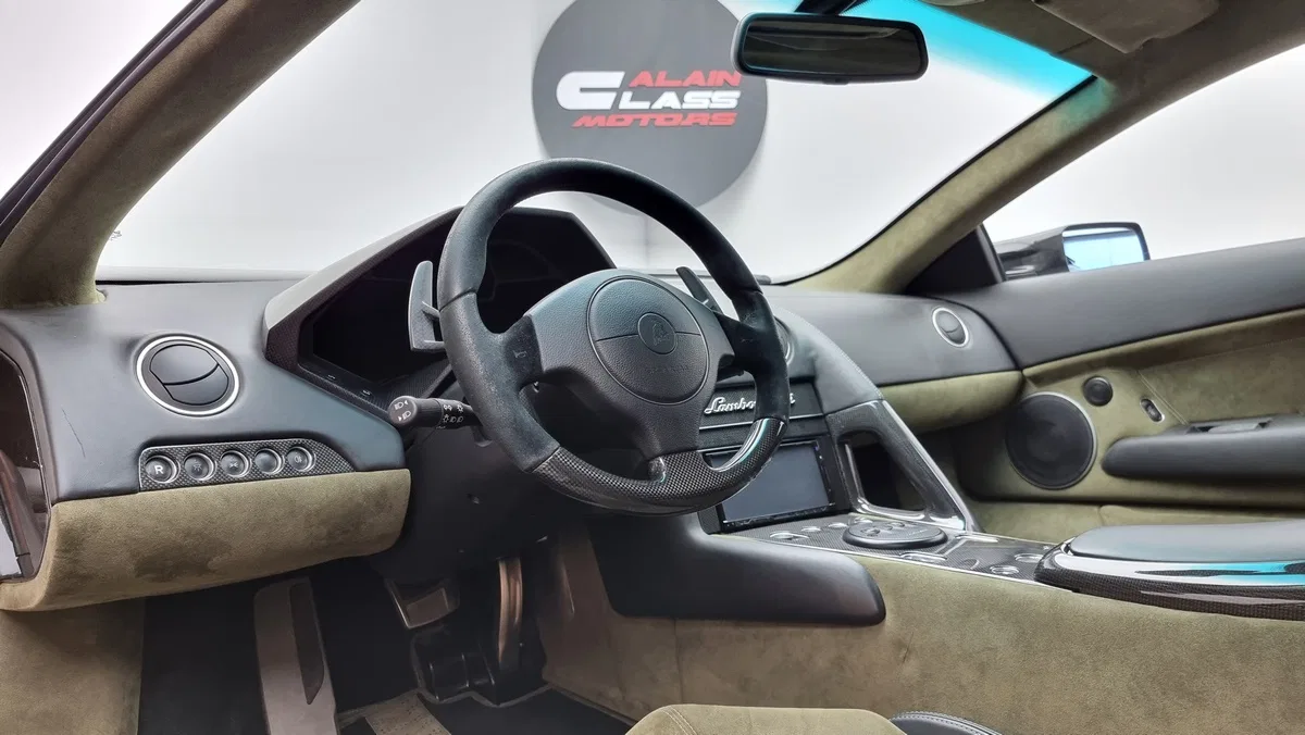2008 Lamborghini Reventon interior, dashboard, Green | Black