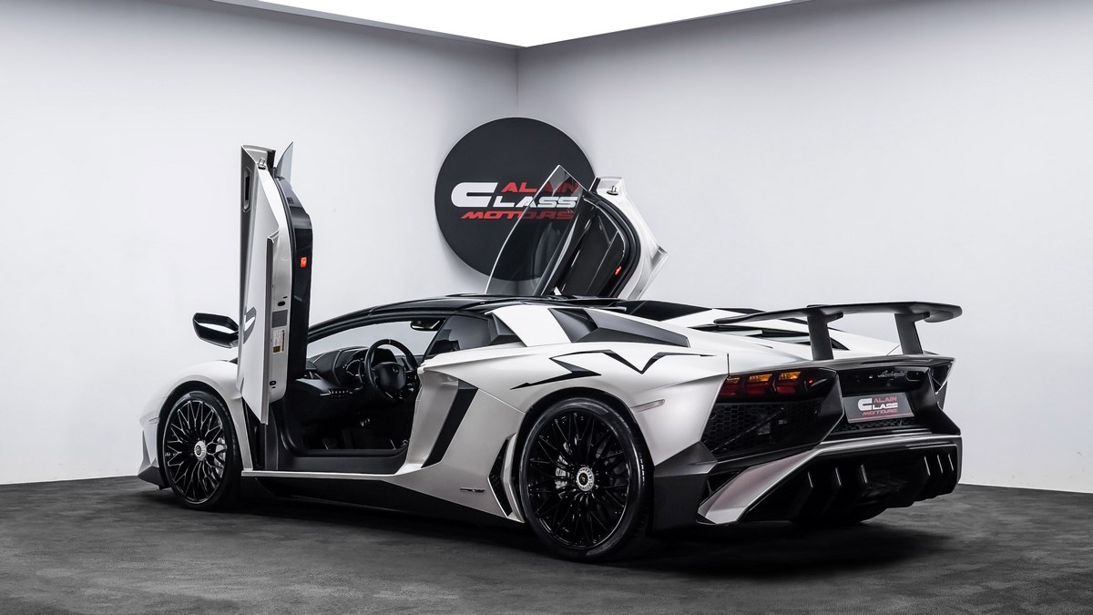 2017 Lamborghini Aventador LP 750-4 SV Roadster
