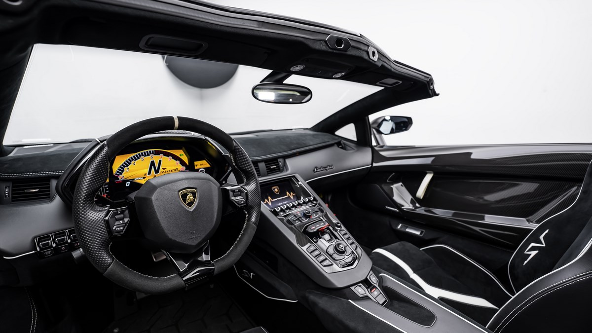2017 Lamborghini Aventador LP 750-4 SV Roadster, 9/16