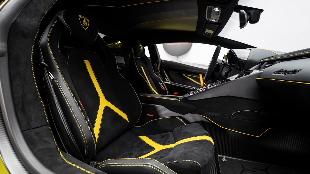 2020 Lamborghini Aventador SVJ, 4/26