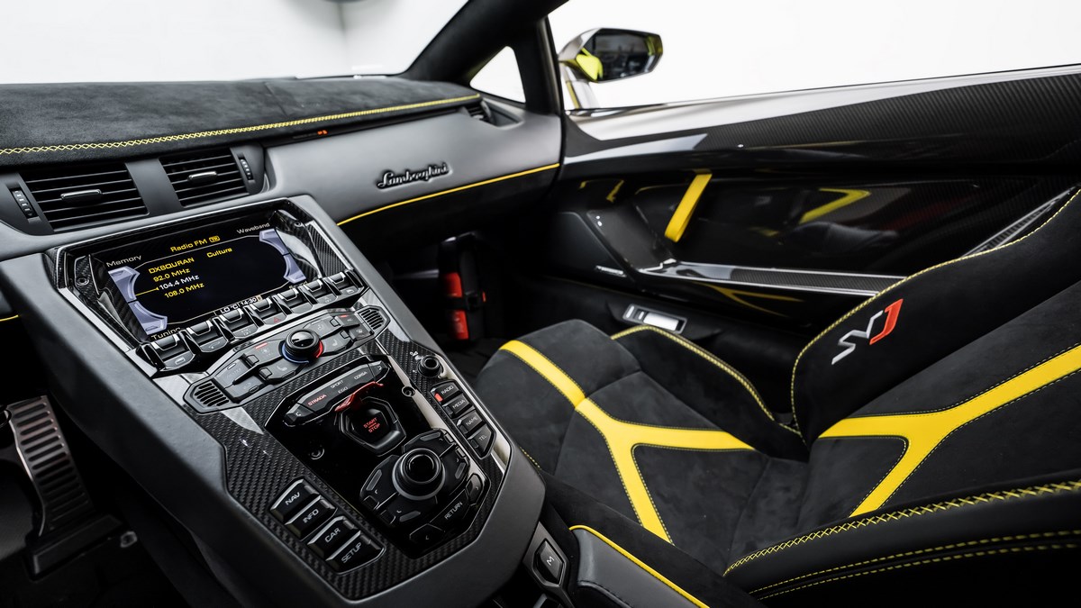 2020 Lamborghini Aventador SVJ, 8/26