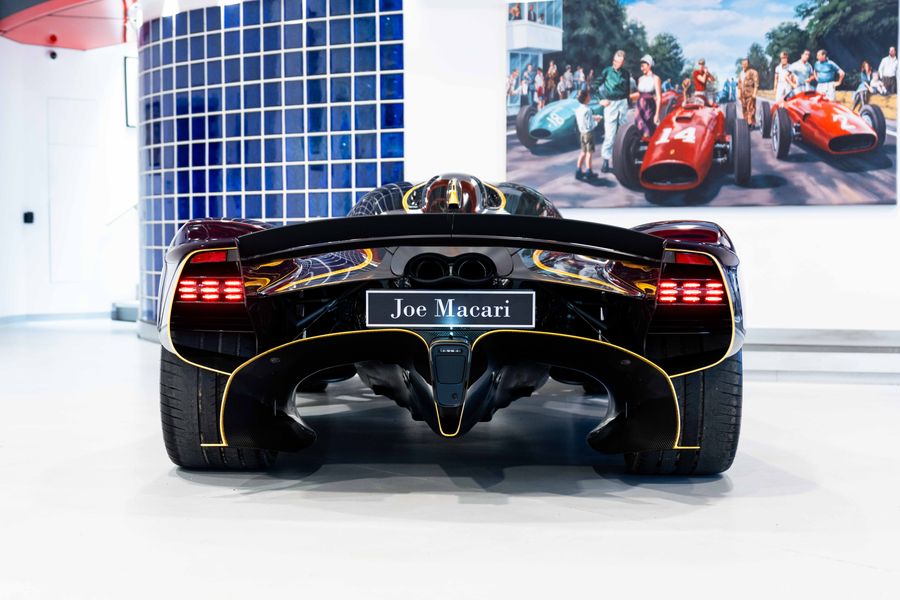2024 Aston Martin Valkyrie, 11/20