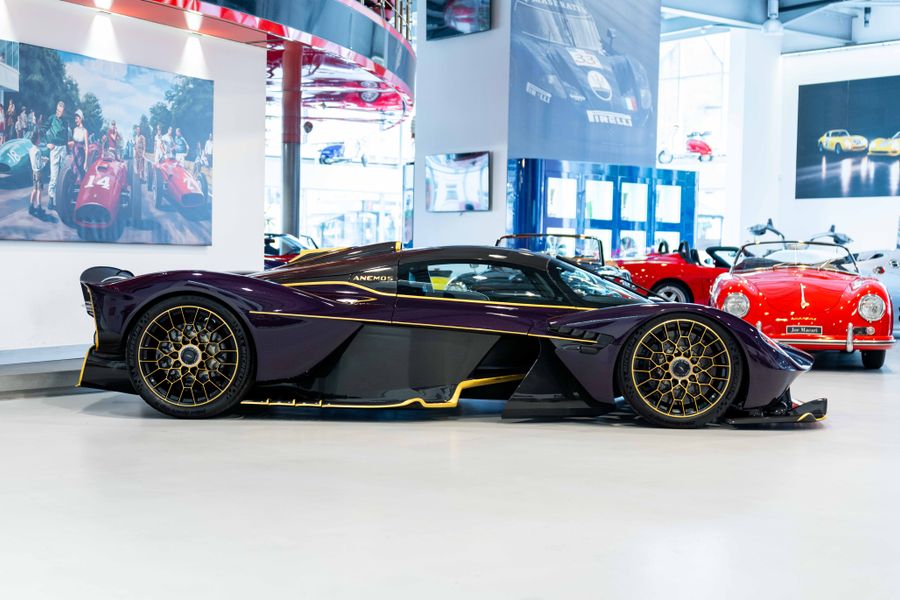 2024 Aston Martin Valkyrie, 17/20