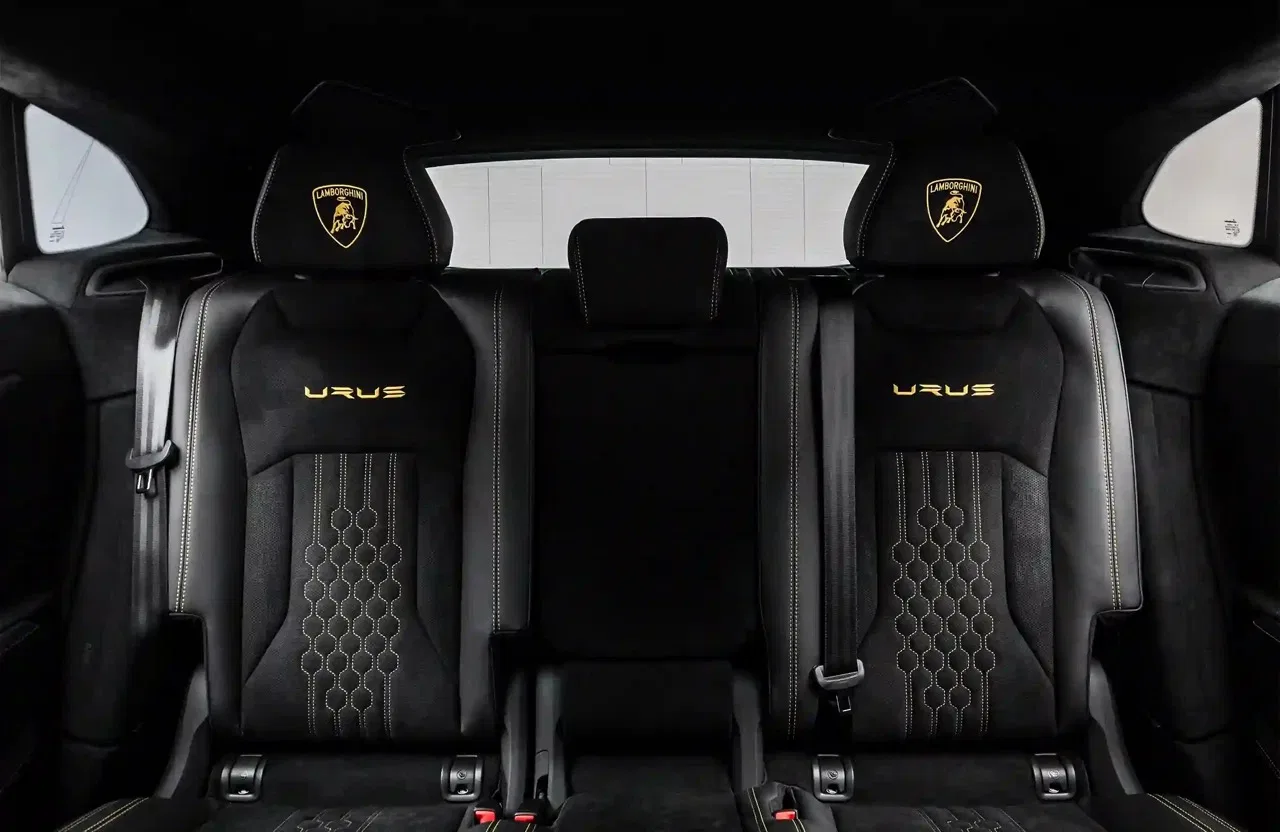 2024 Lamborghini Urus Performante interior, seats, Black