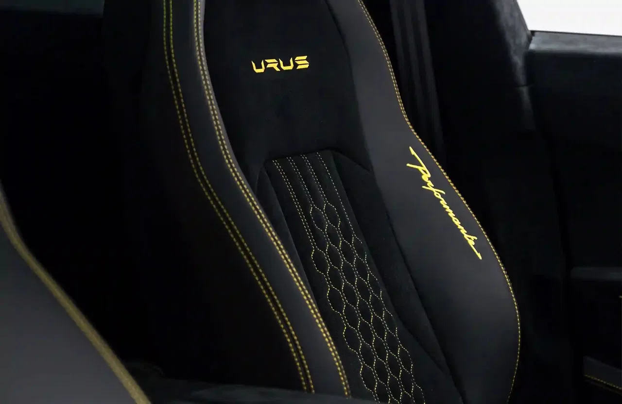 2024 Lamborghini Urus Performante interior, seats, Black