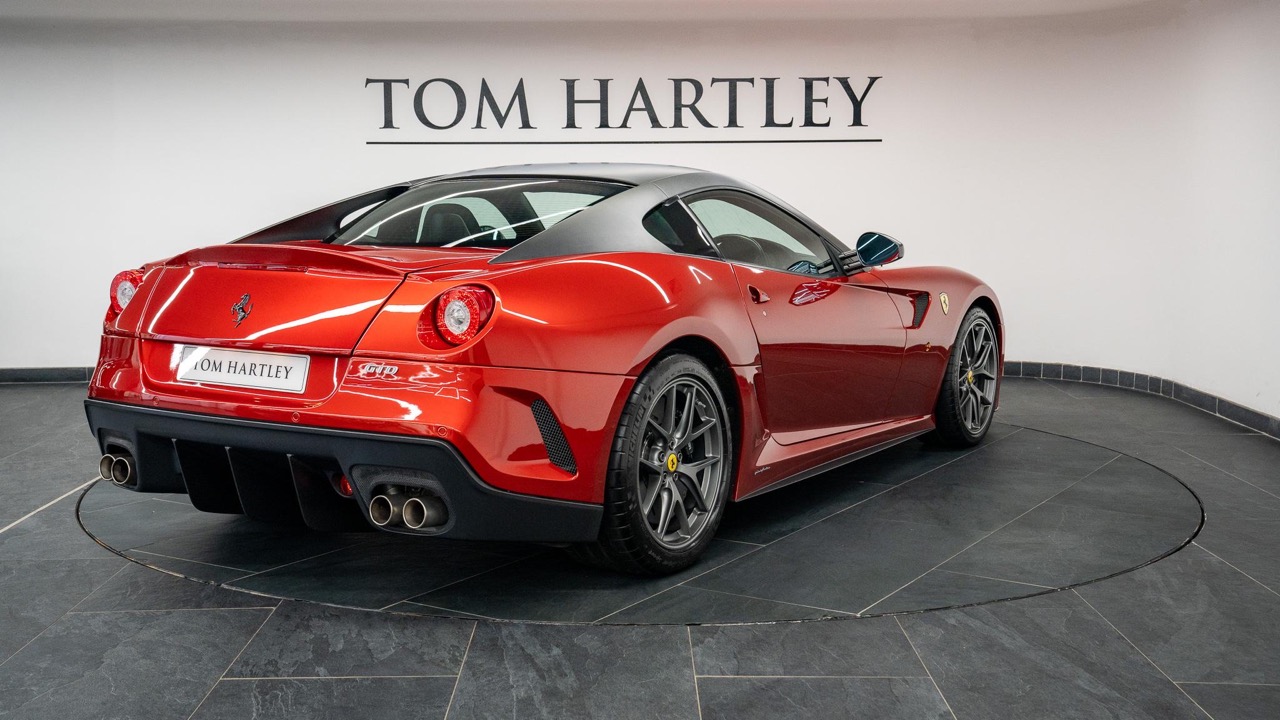 2010 Ferrari 599 GTO, 2/40