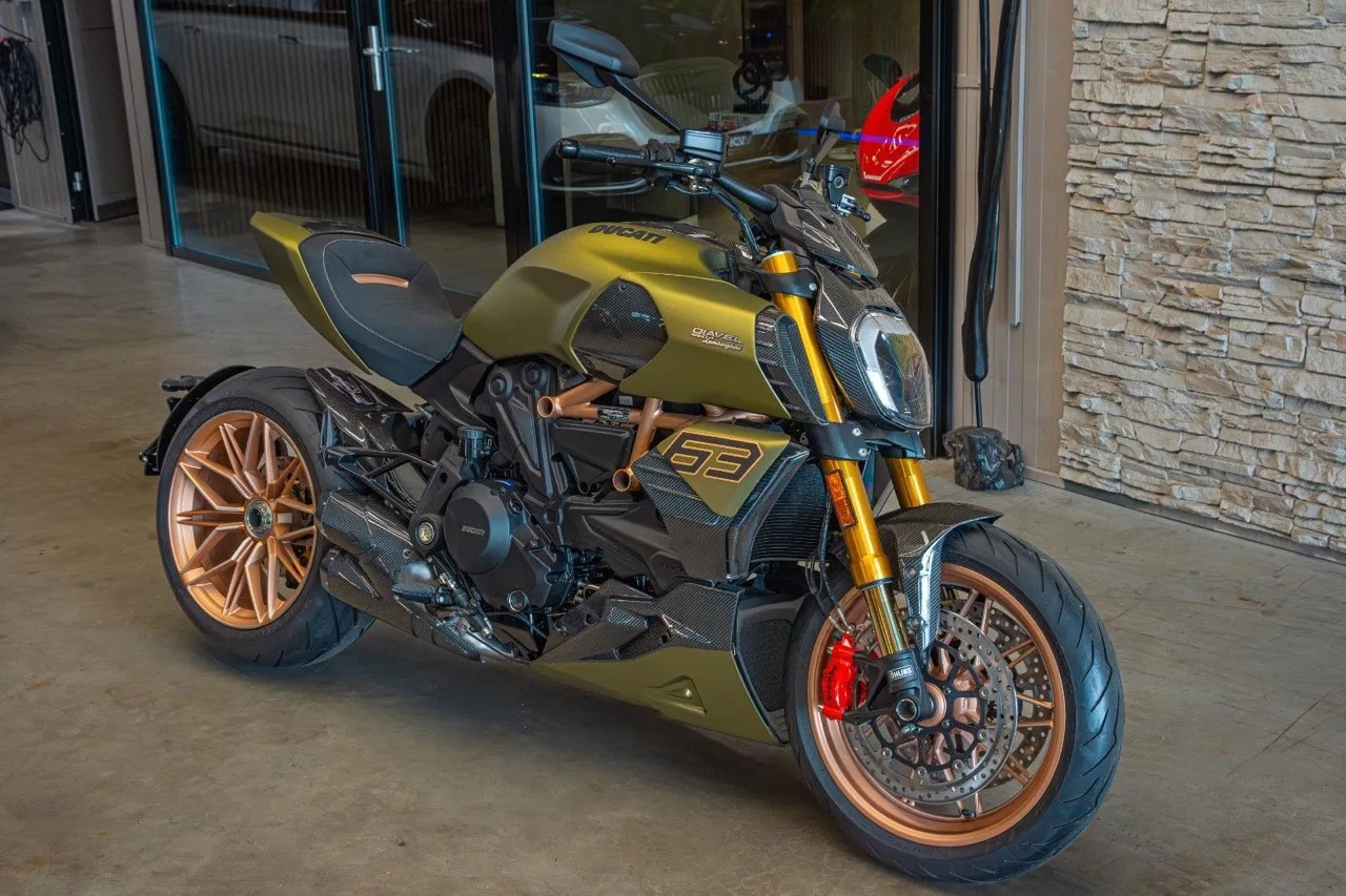 2023 Ducati 1260 S Diavel Lamborghini for sale, exterior, Gea Green.