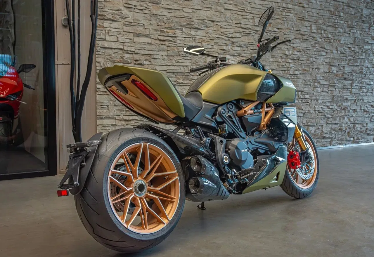 2023 Ducati 1260 S Diavel Lamborghini for sale, exterior, Gea Green.