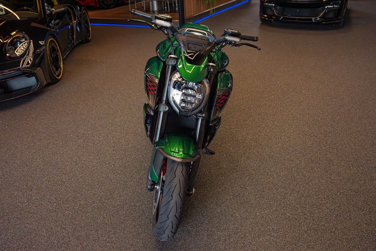 2024 Ducati Diavel for Bentley, 4/20