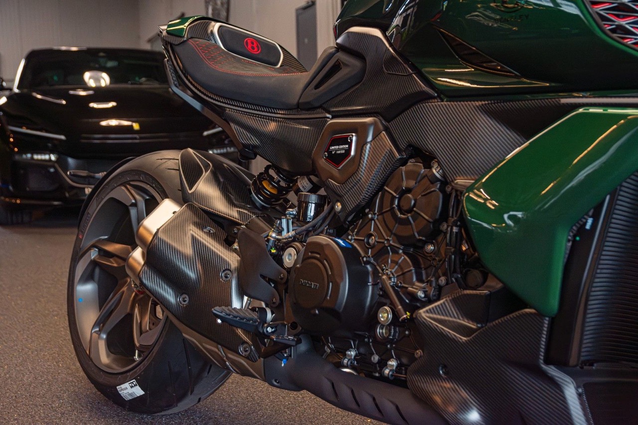 2024 Ducati Diavel for Bentley, 8/20