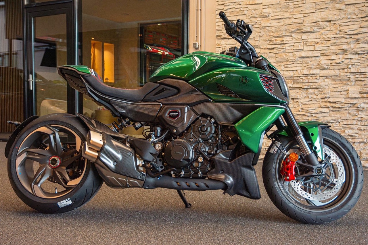 2024 Ducati Diavel for Bentley, 9/20
