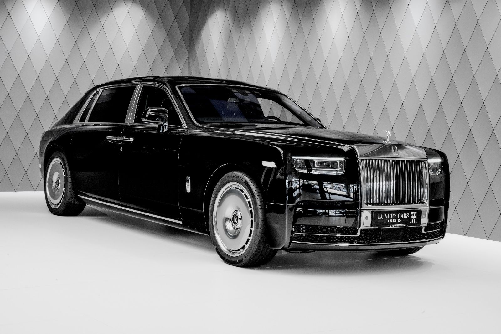 2025 Rolls-Royce Phantom EWB, 2/20
