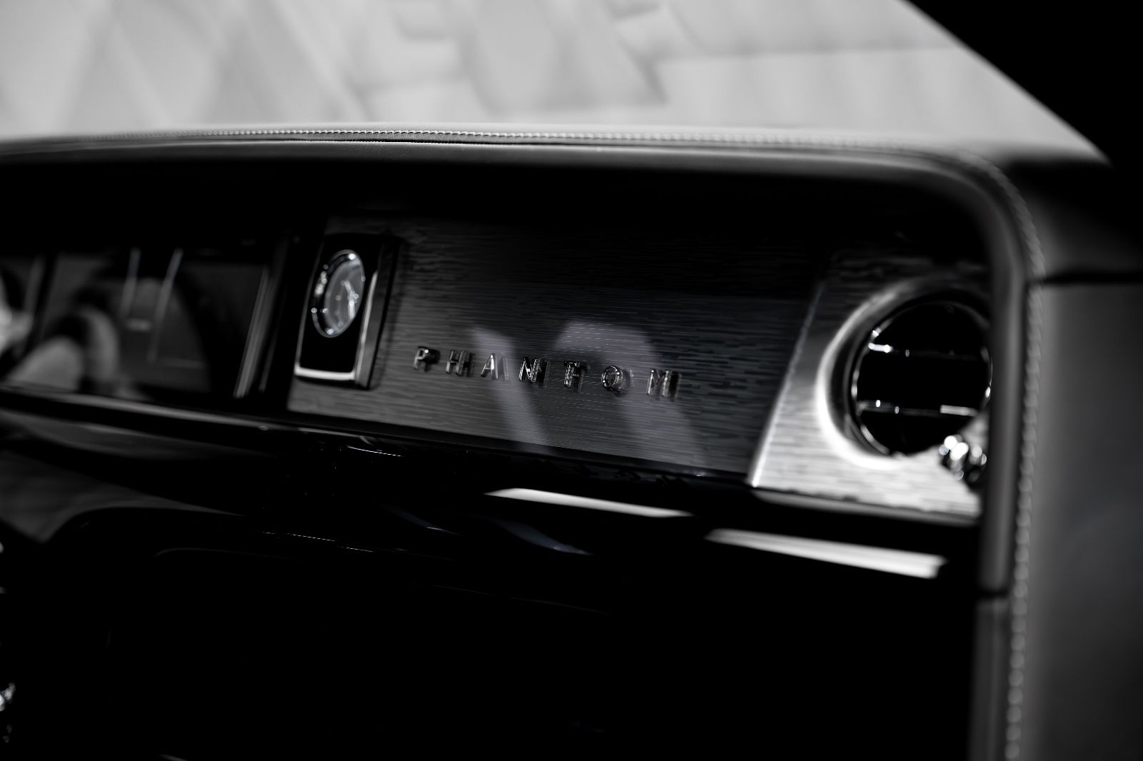 2025 Rolls-Royce Phantom EWB, 12/20