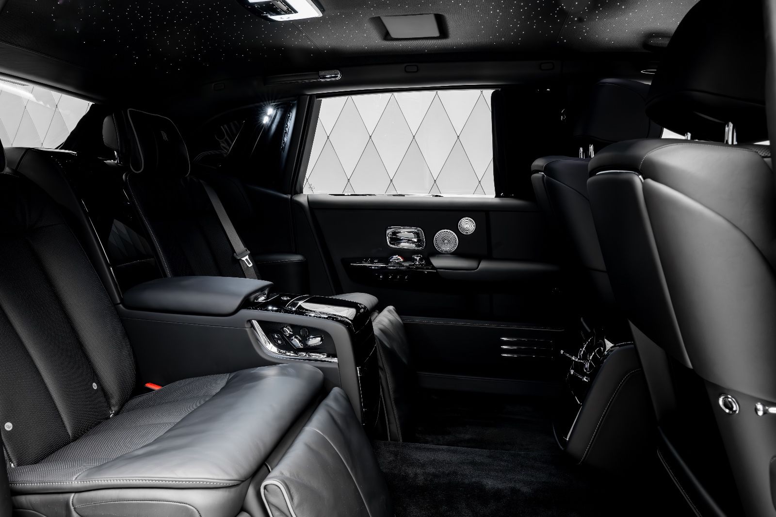 2025 Rolls-Royce Phantom EWB, 17/20