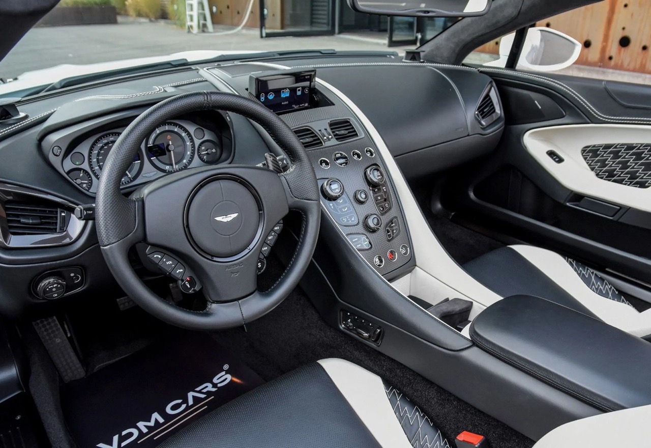 2018 Aston Martin Vanquish Zagato Volante, 2/20