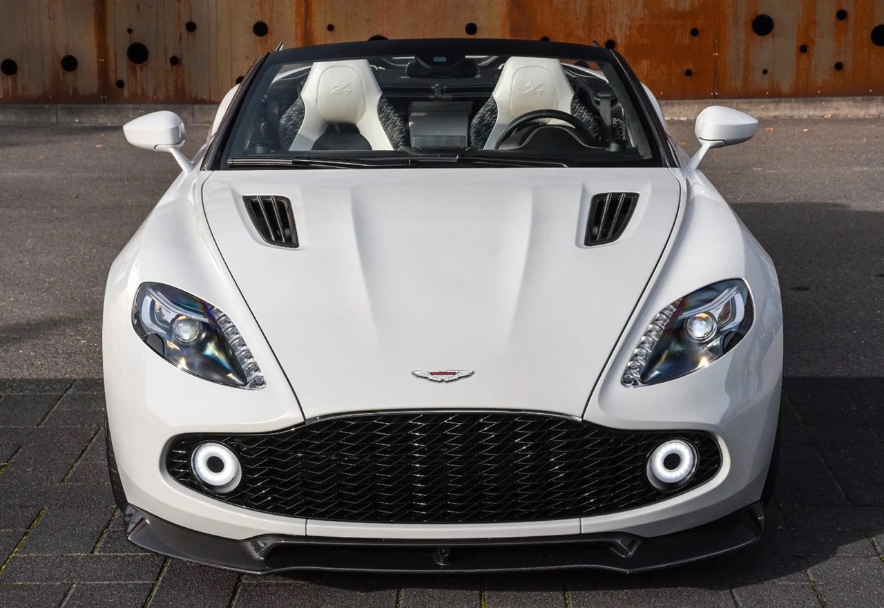 2018 Aston Martin Vanquish Zagato Volante, 3/20