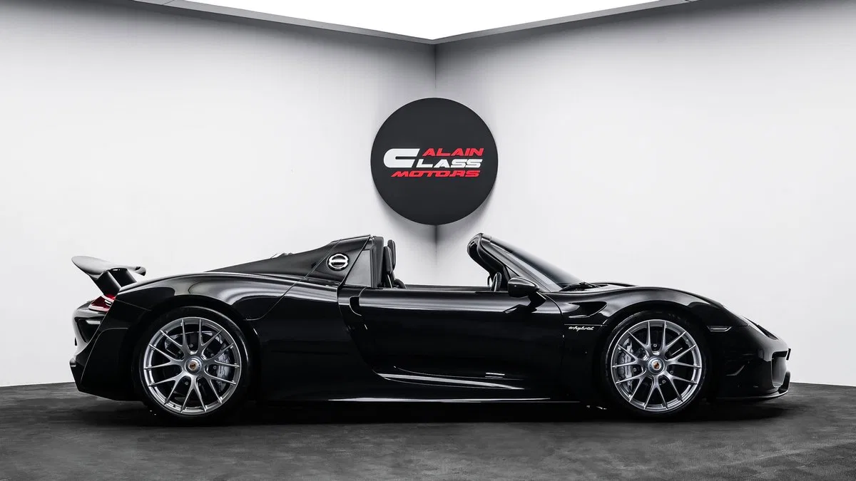 2015 Porsche 918 Spyder Weissach Package for sale, exterior, Black with Carbon Fiber