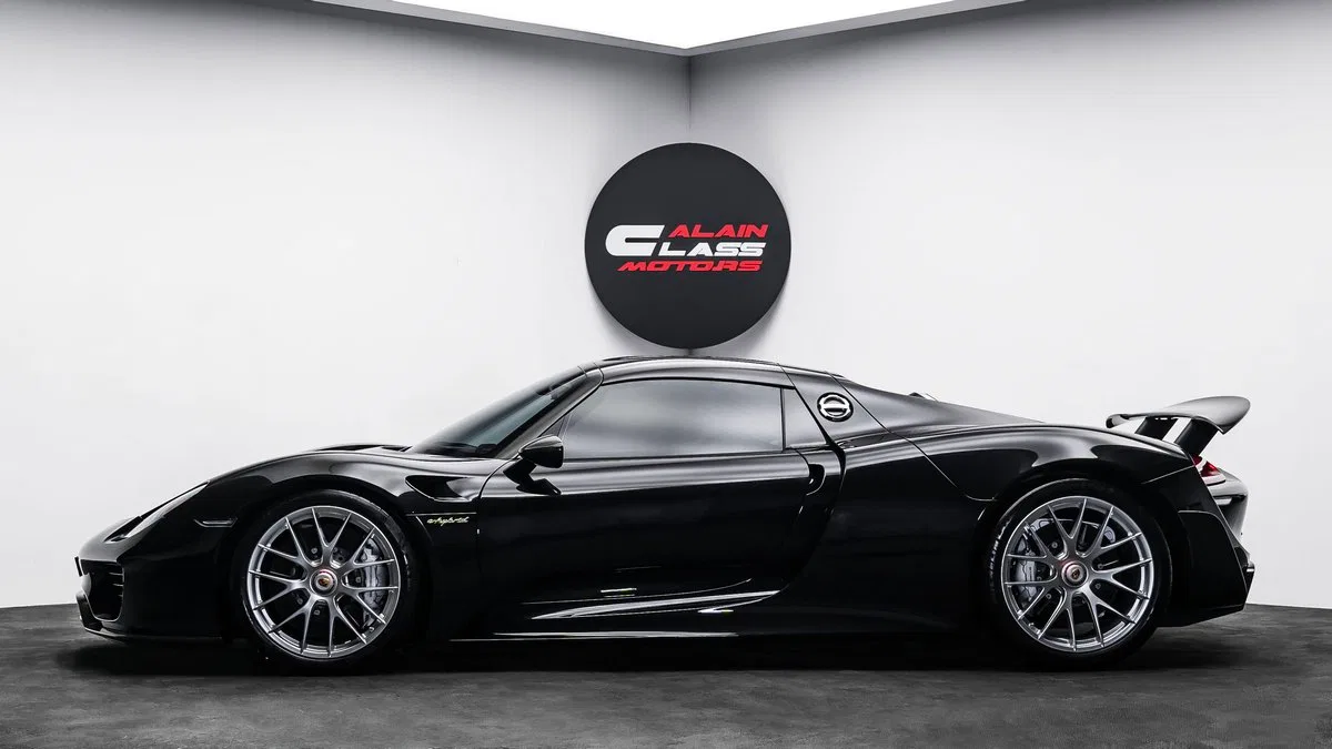 2015 Porsche 918 Spyder Weissach Package, side profile, Black with Carbon Fiber
