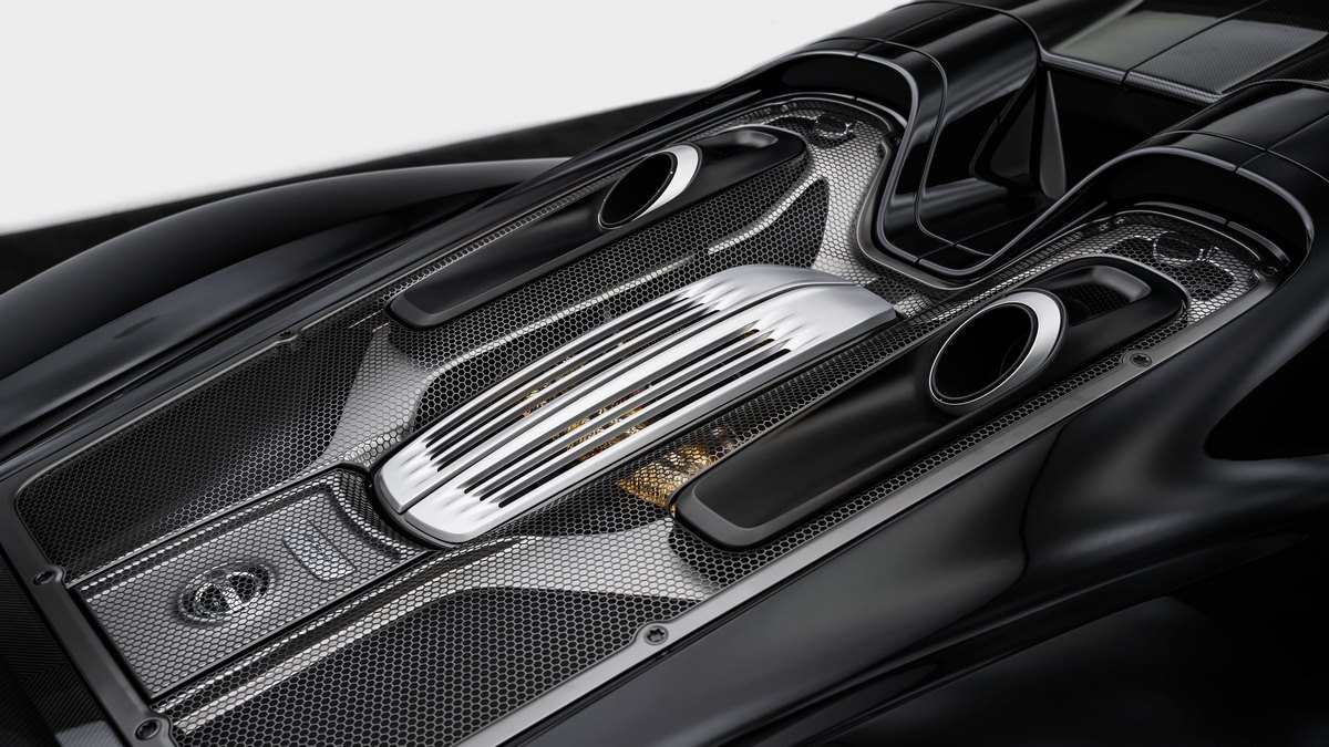 2015 Porsche 918 Spyder Weissach Package, 9/15
