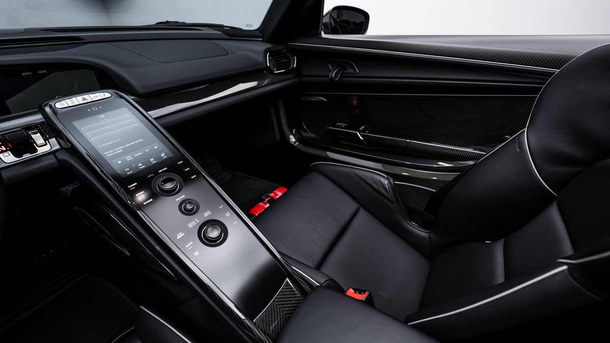 2015 Porsche 918 Spyder Weissach Package, 11/15