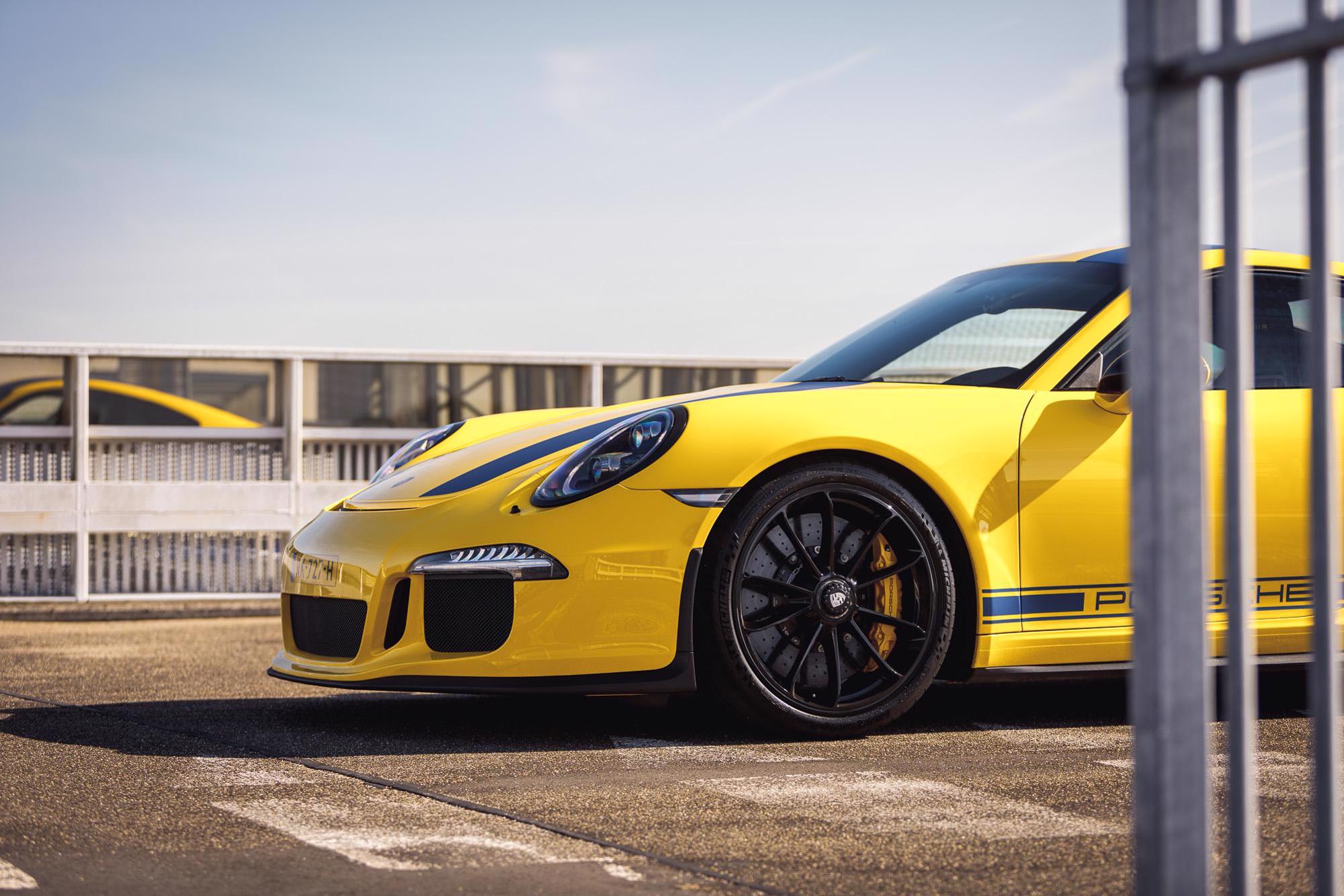 2016 PORSCHE 911 R, 9/19