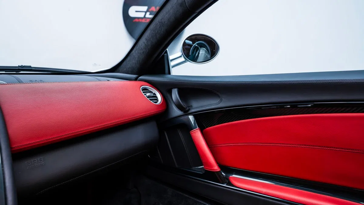 2007 Mercedes-Benz SLR McLaren Roadster interior, door panel, Red