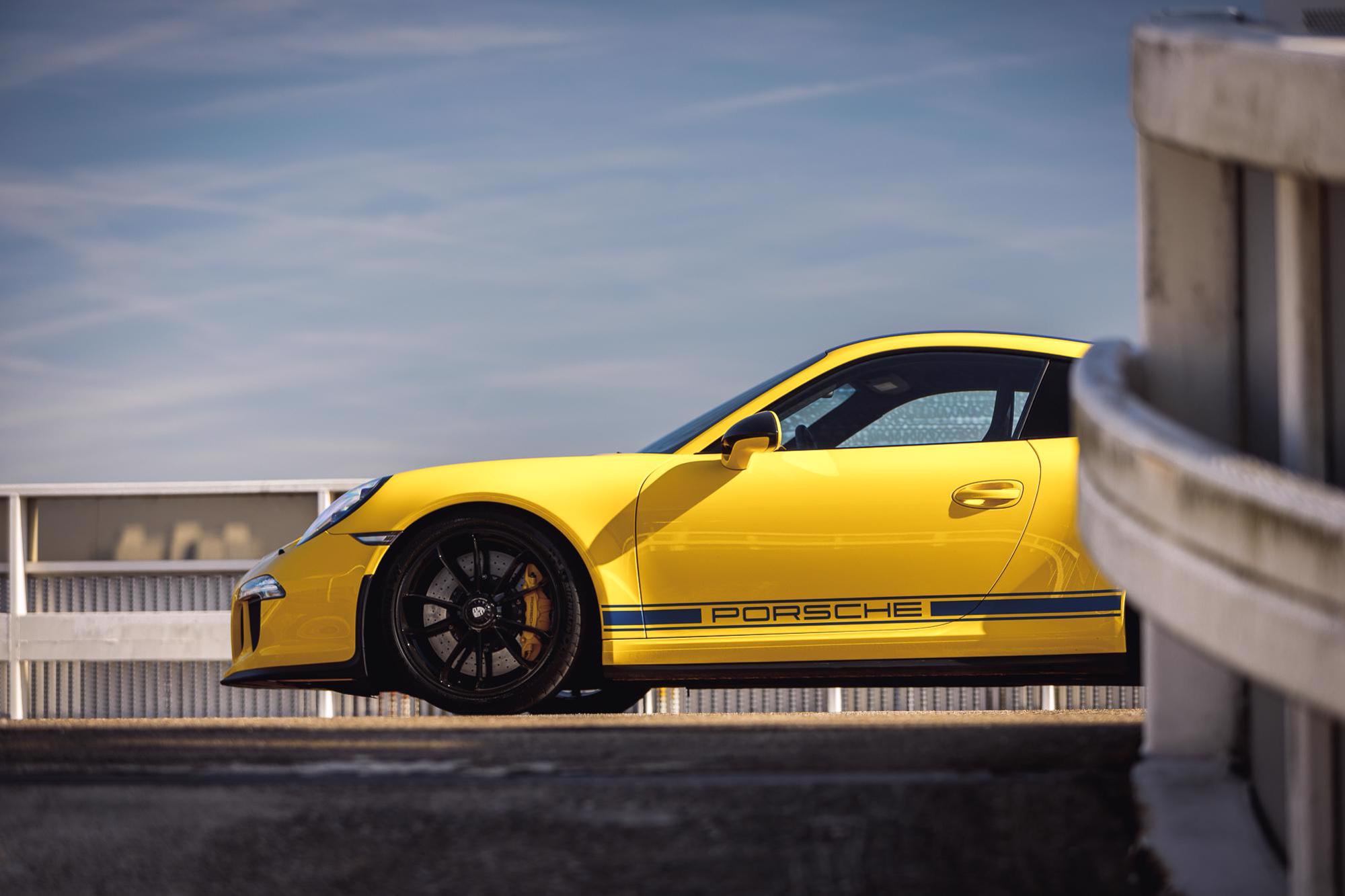 2016 PORSCHE 911 R, 15/19