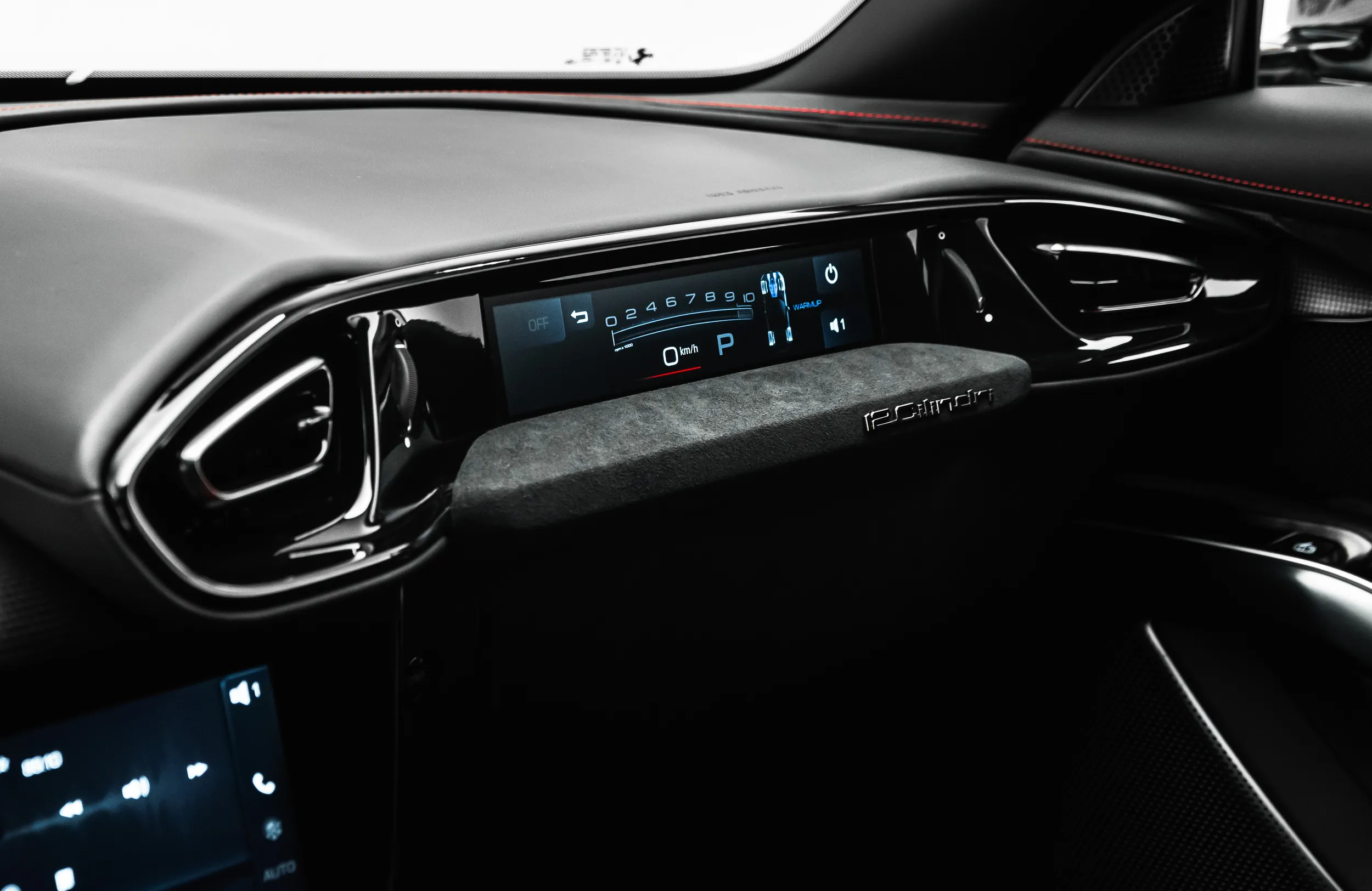 2025 Ferrari 12Cilindri, 4/19