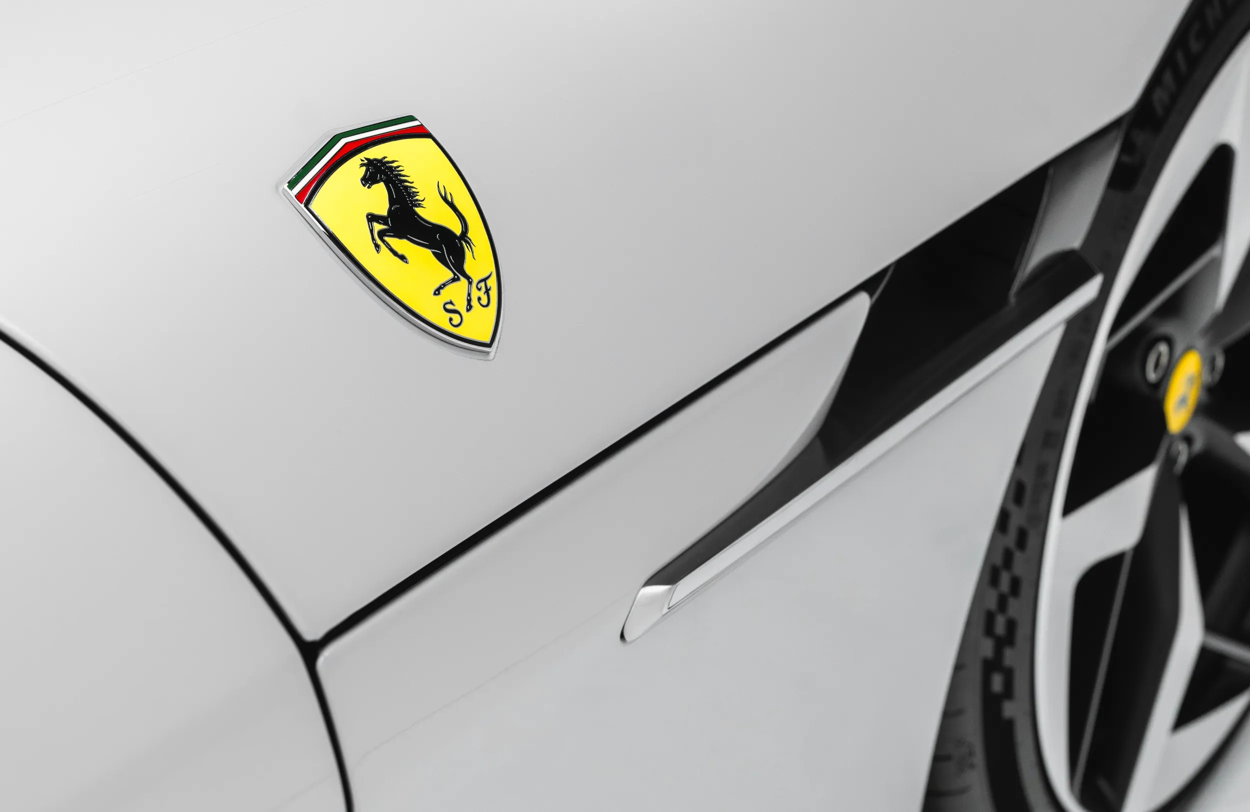 2025 Ferrari 12Cilindri, 7/19