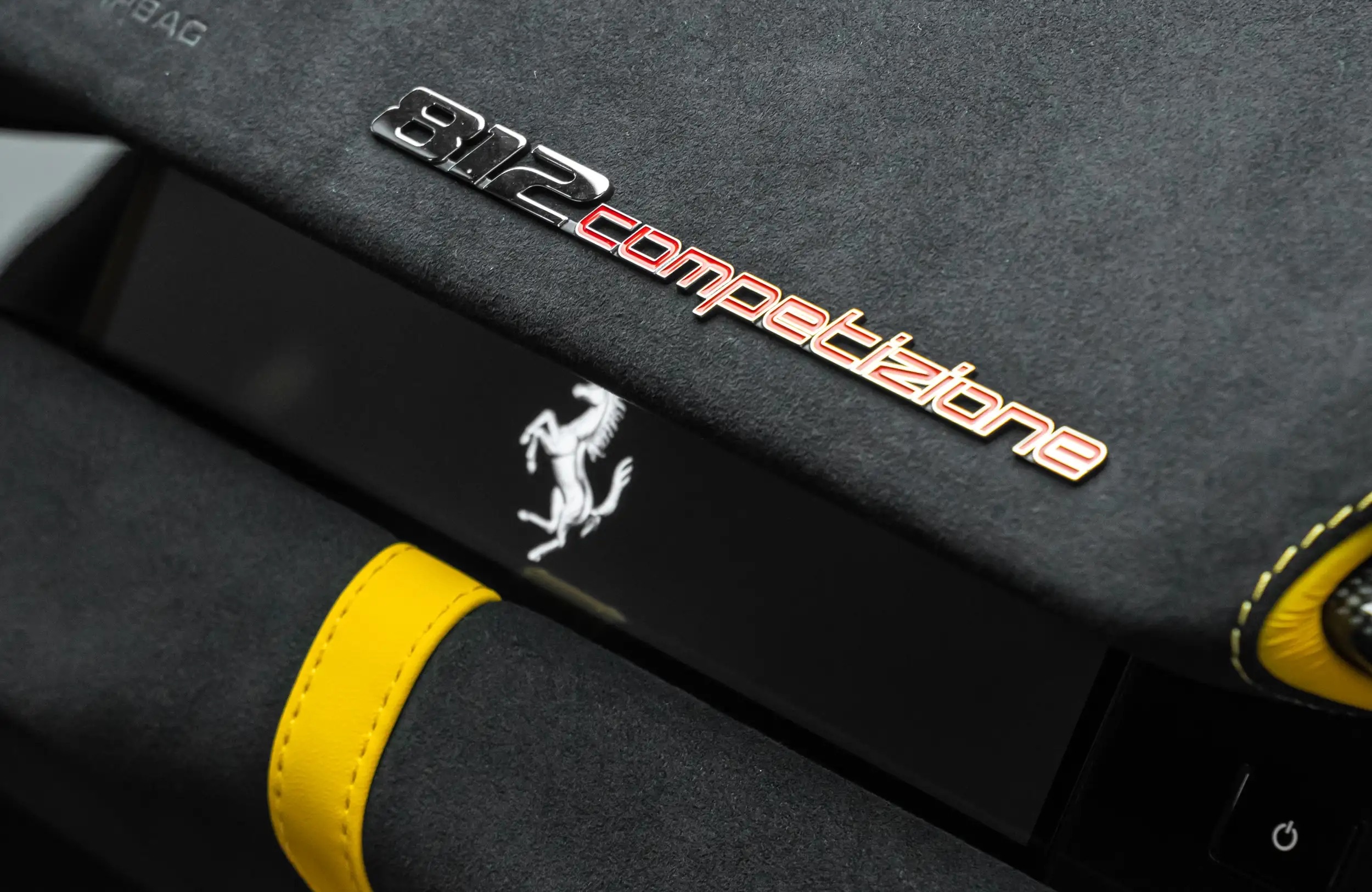 2023 Ferrari 812 Competizione, 64/66