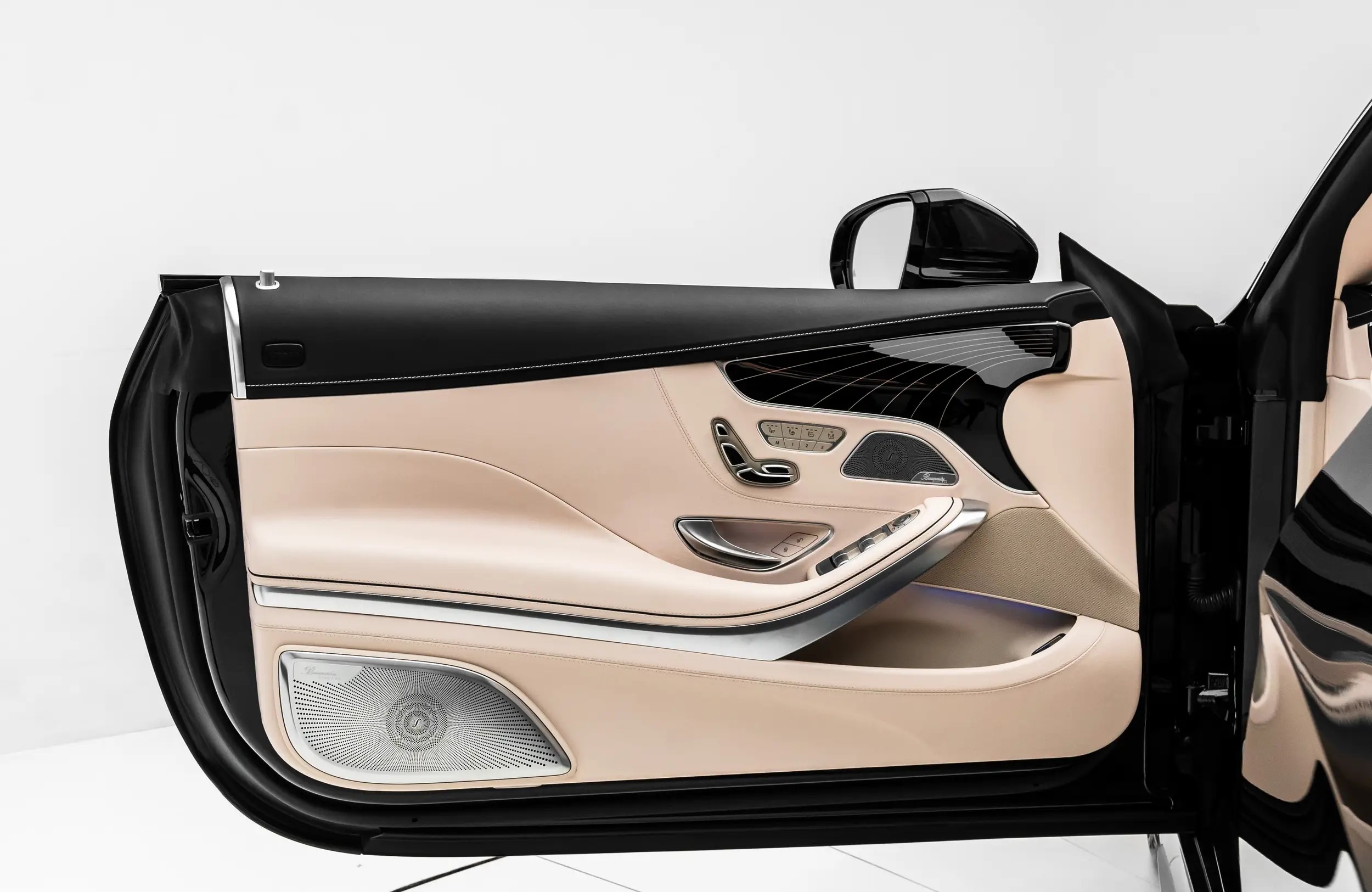 2017 Maybach S650 Cabriolet, 16/18