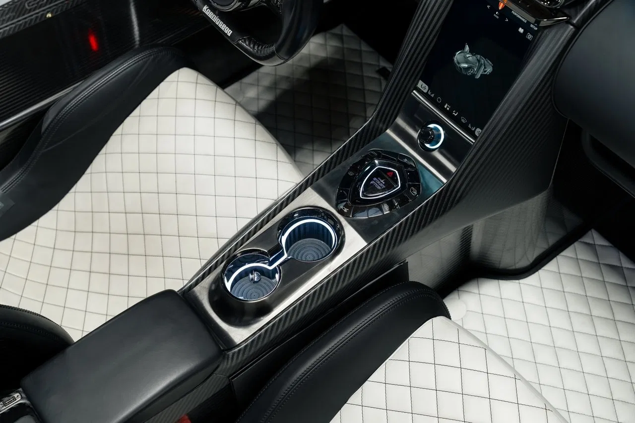 2019 Koenigsegg Regera interior, center console, Black-White