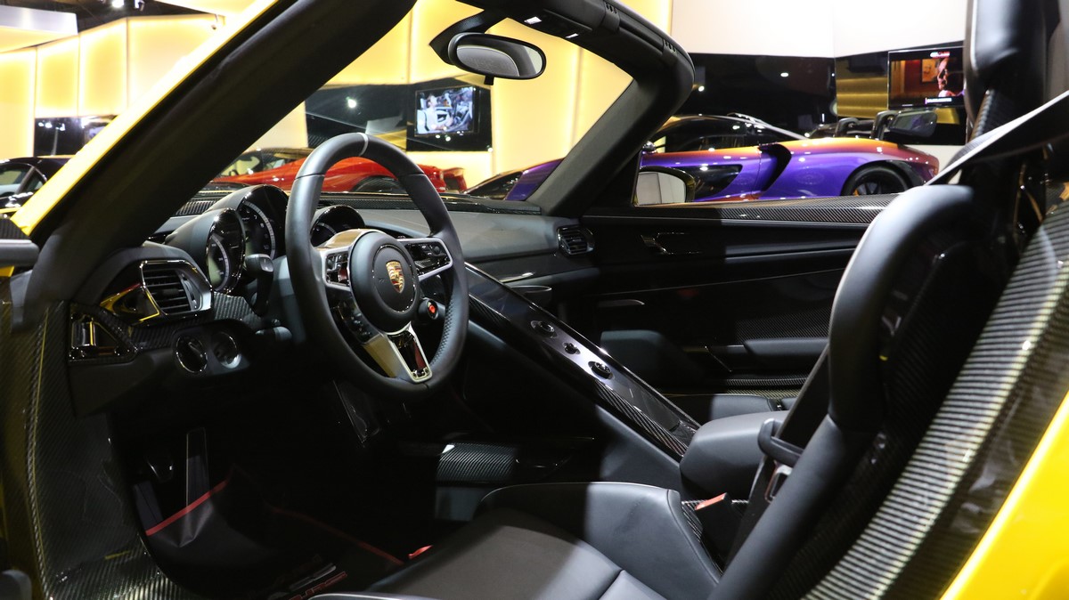 2015 Porsche 918 Spyder, 3/20