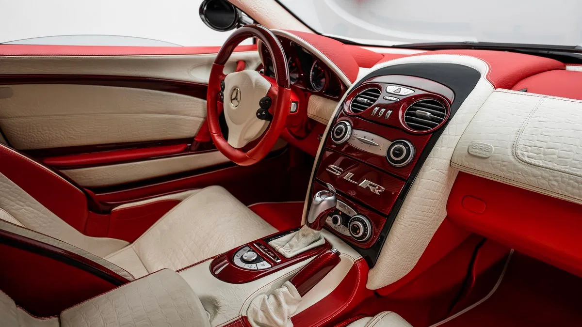2006 SLR McLaren By Fab Design interior, White & Red (Croco-Style Leather)