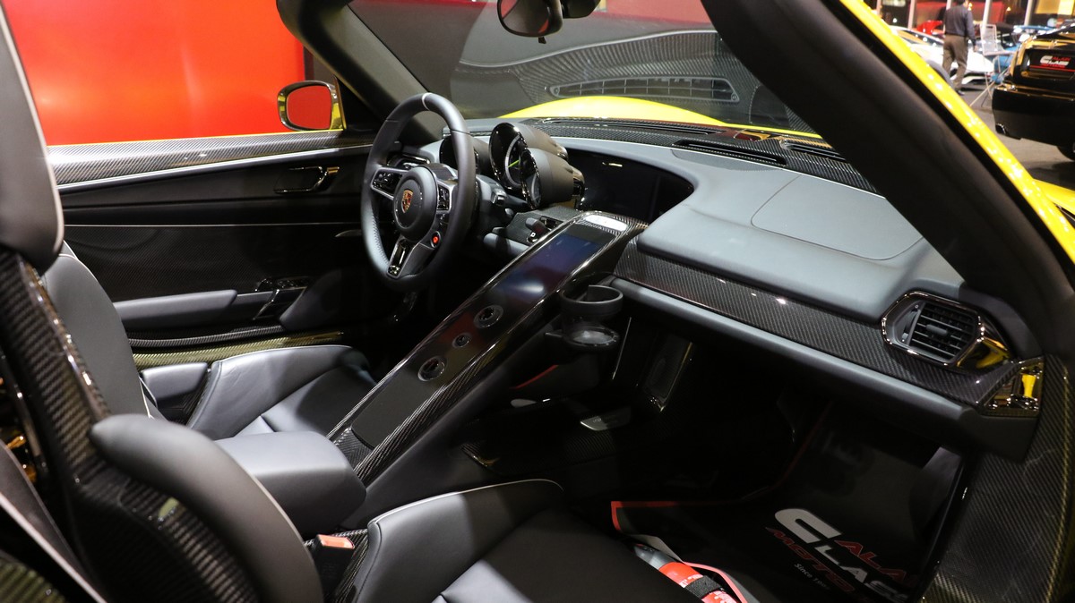 2015 Porsche 918 Spyder, 4/20
