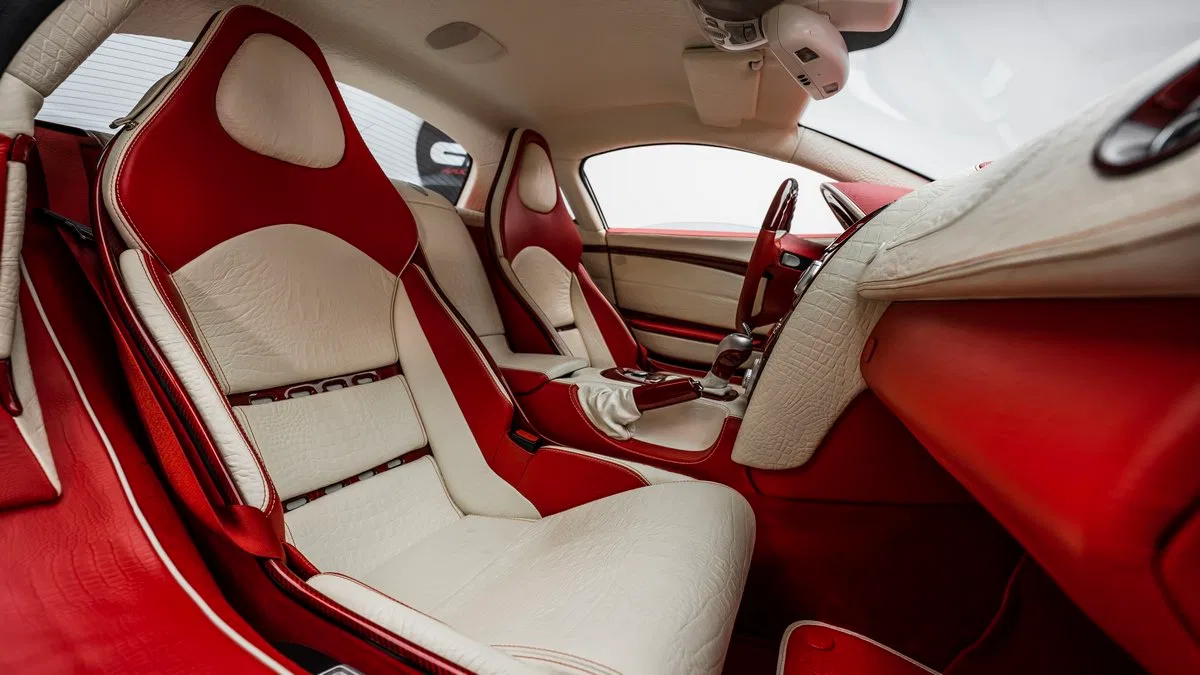 2006 SLR McLaren By Fab Design interior, seats, White & Red (Croco-Style Leather)