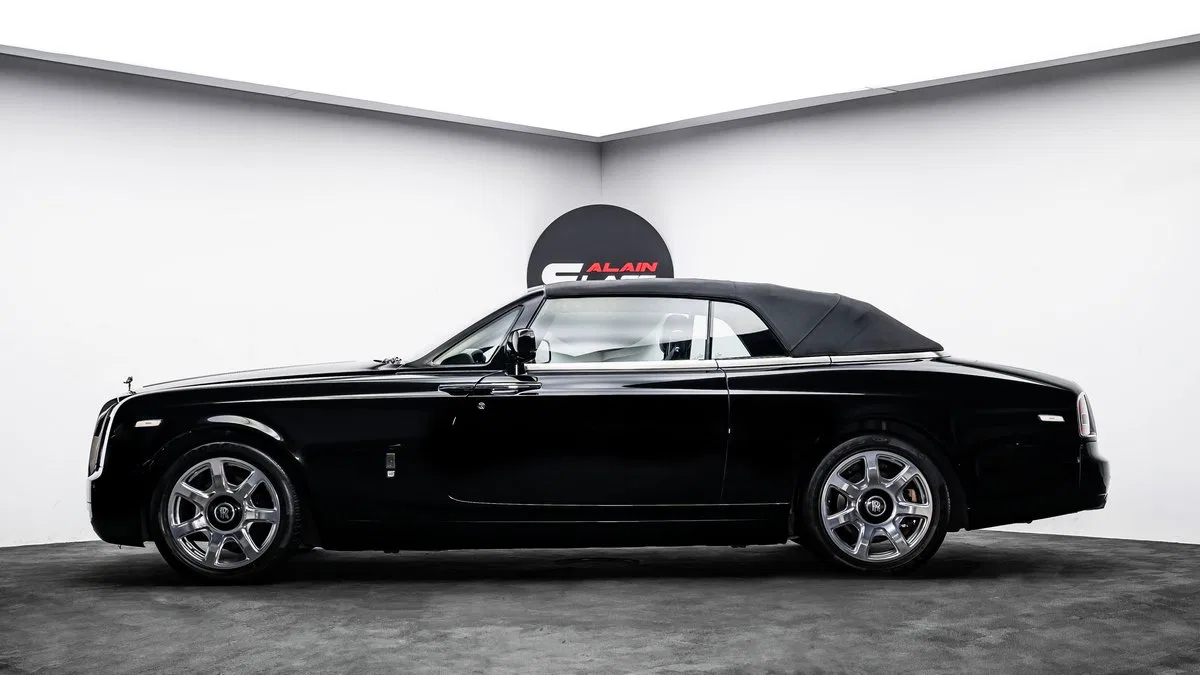 2017 Rolls-Royce Phantom Drophead, side profile, Black