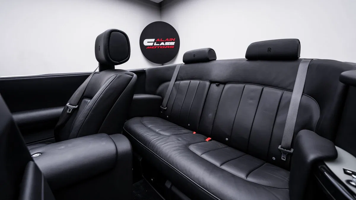 2017 Rolls-Royce Phantom Drophead interior, seats, Black