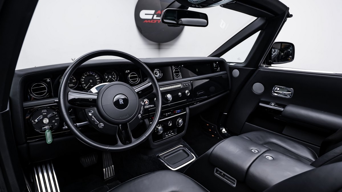 2017 Rolls-Royce Phantom Drophead, 12/20