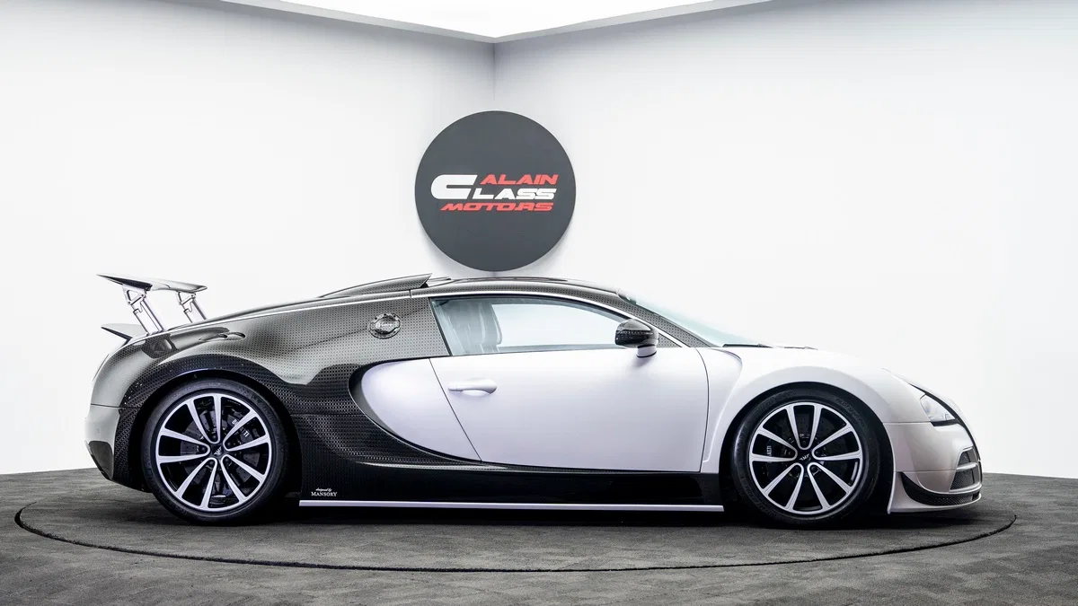 2006 Bugatti Veyron Linea Vivere, side profile, White | Carbon Fiber