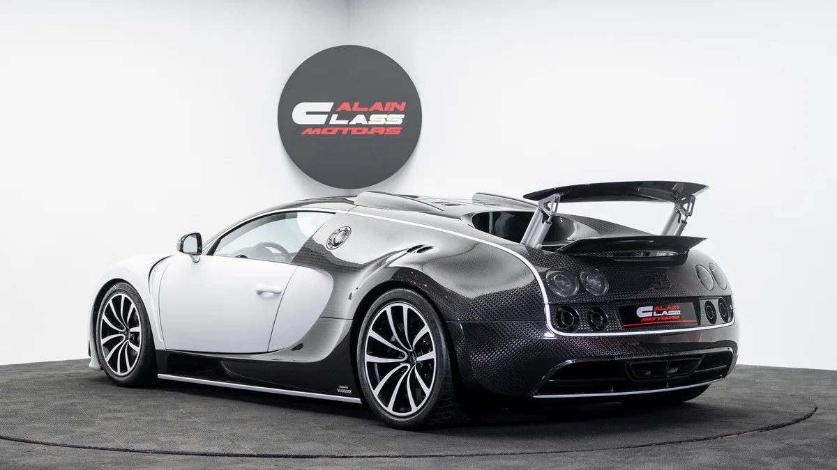 2006 Bugatti Veyron Linea Vivere for sale, exterior, White | Carbon Fiber