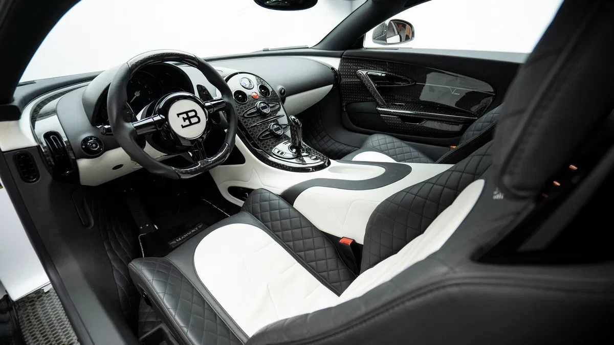2006 Bugatti Veyron Linea Vivere interior, White | Black