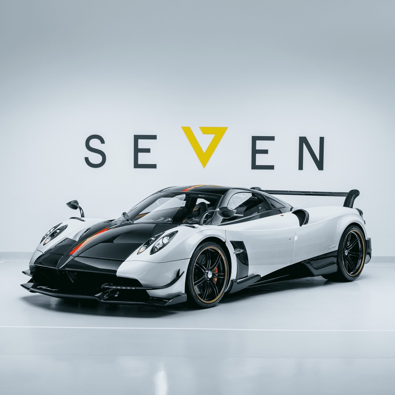 2018 Pagani Huayra 2018, 12/13