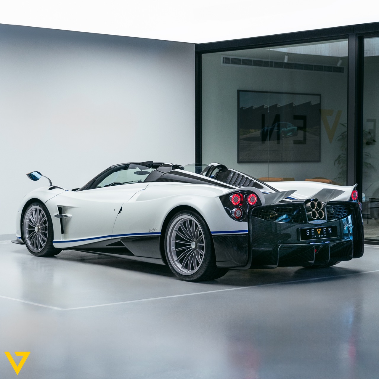 2019 Pagani Huayra Roadster, 2/27