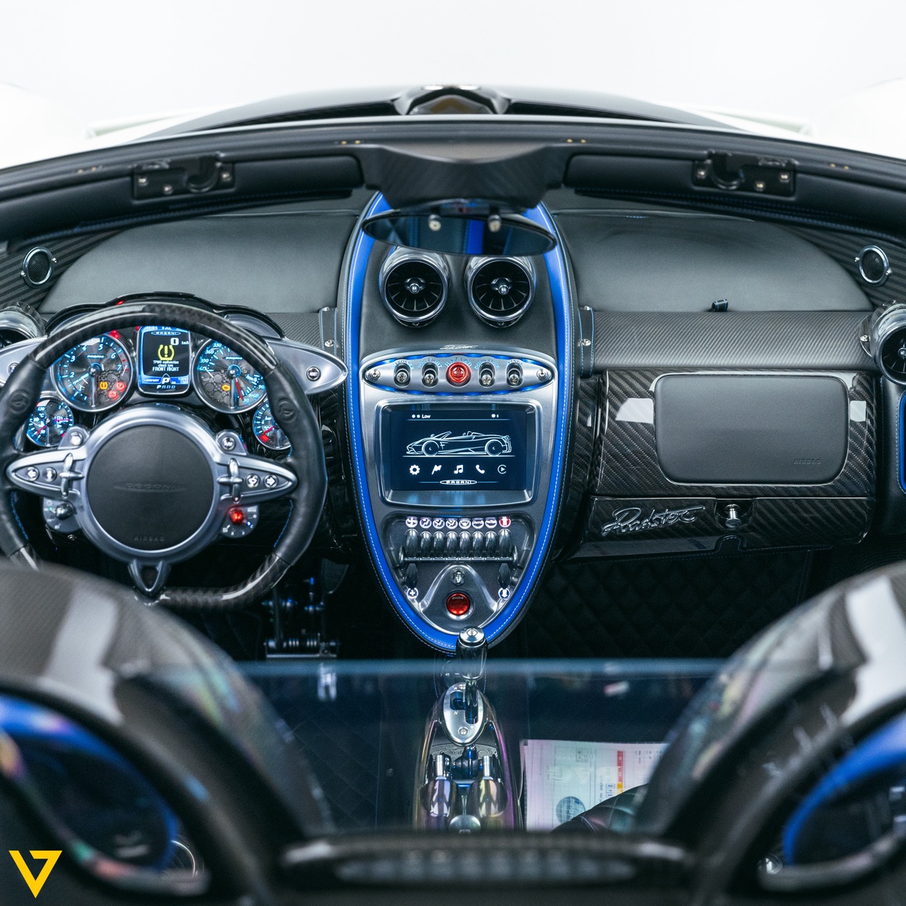 2019 Pagani Huayra Roadster, 4/27