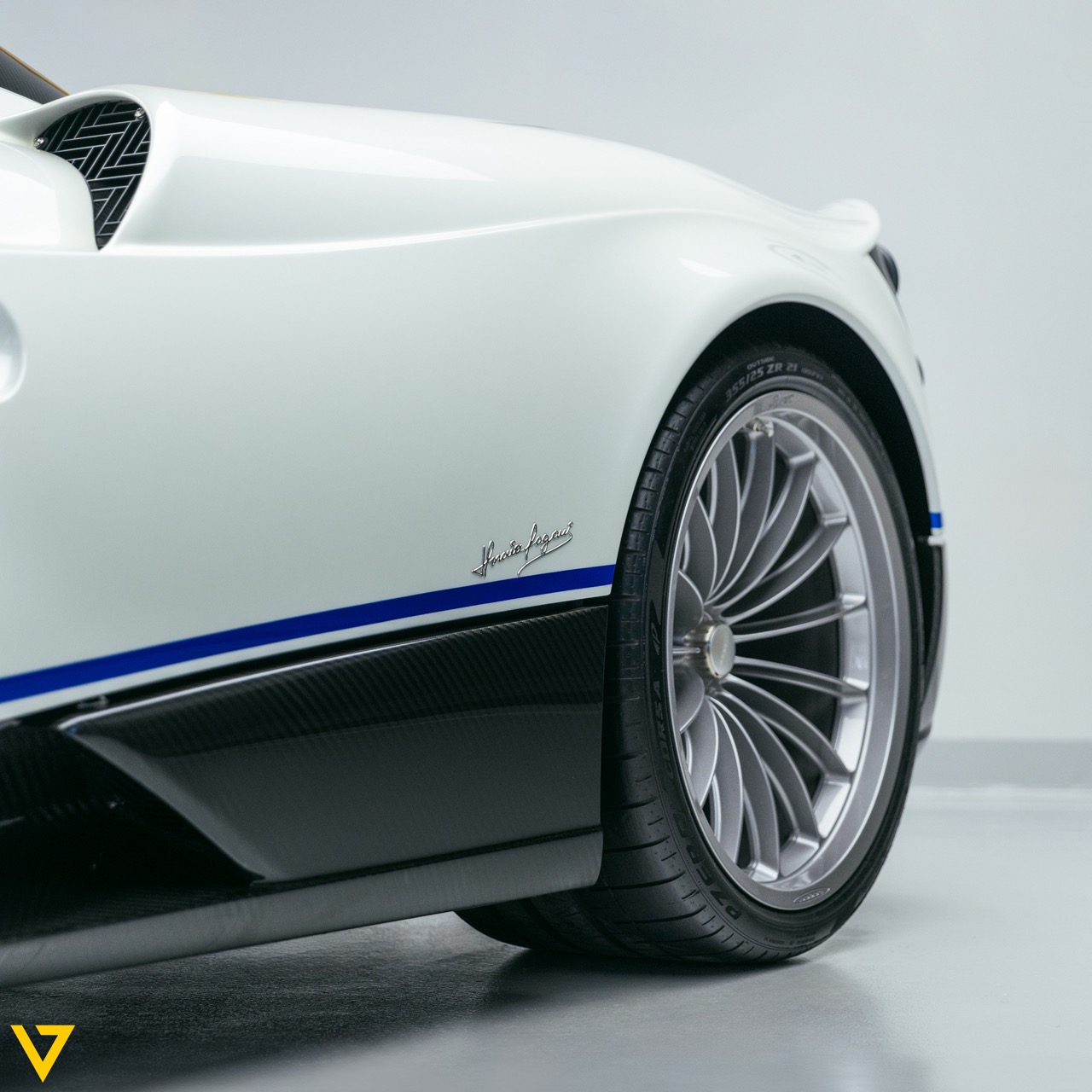 2019 Pagani Huayra Roadster, 16/27
