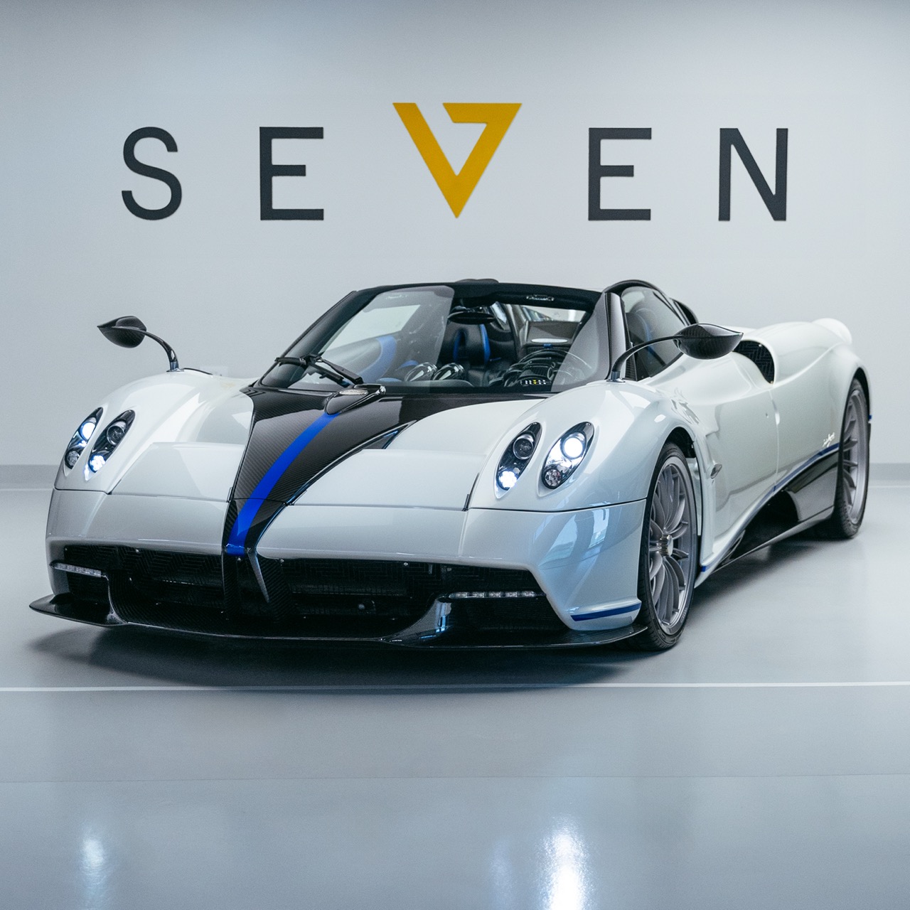 2019 Pagani Huayra Roadster, 19/27